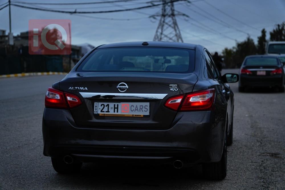 نيسان ألتيما